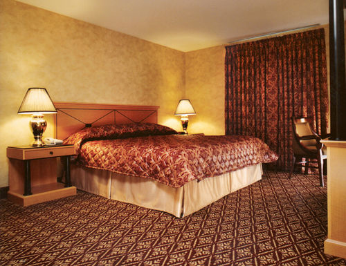Bertram Inn And Conference Center Aurora Zewnętrze zdjęcie