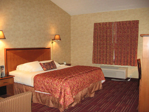 Bertram Inn And Conference Center Aurora Zewnętrze zdjęcie